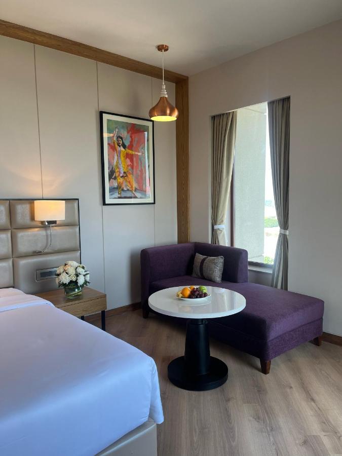 Ramada Encore By Wyndham Amritsar Airport Exterior photo