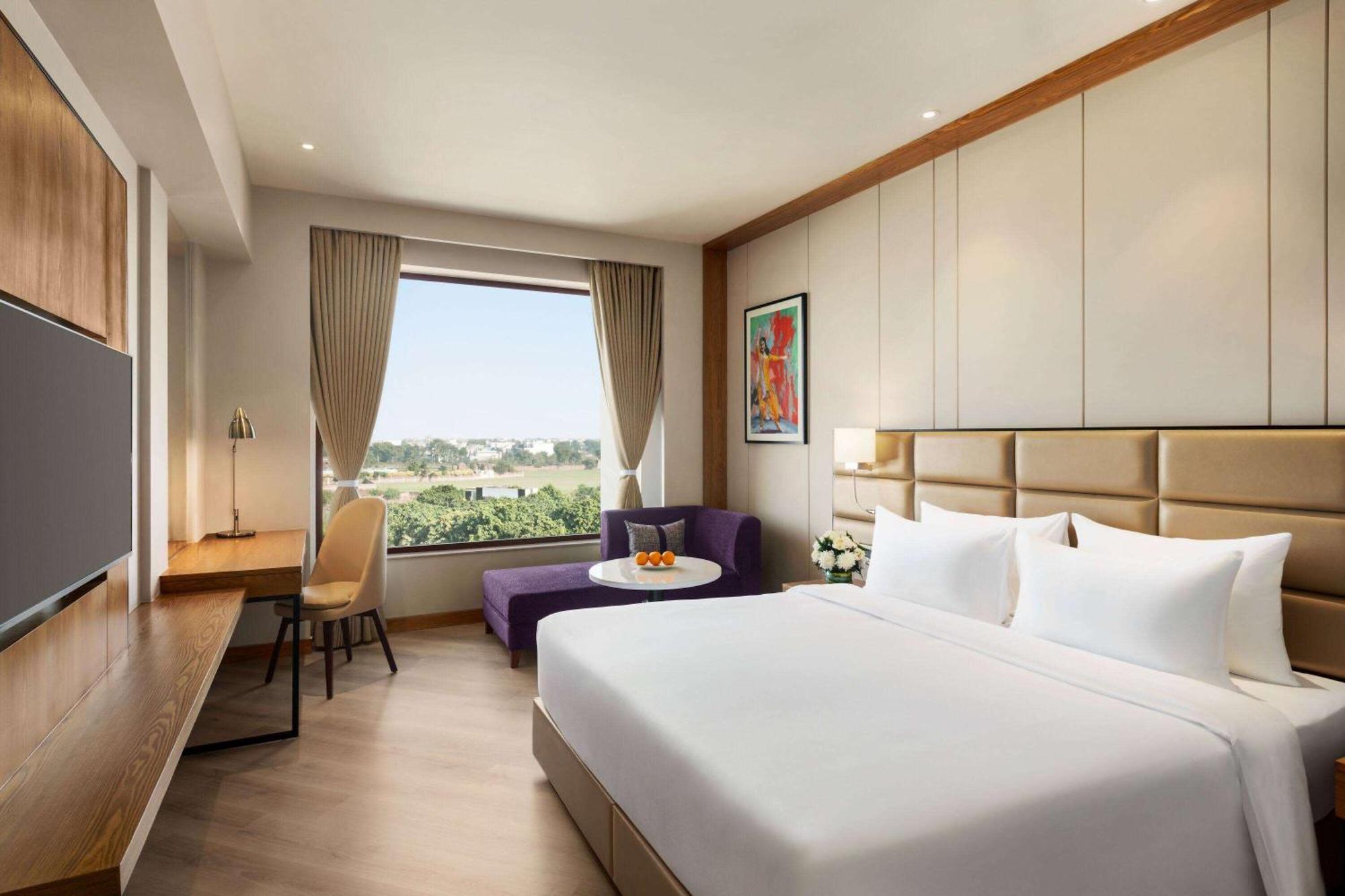 Ramada Encore By Wyndham Amritsar Airport Exterior photo